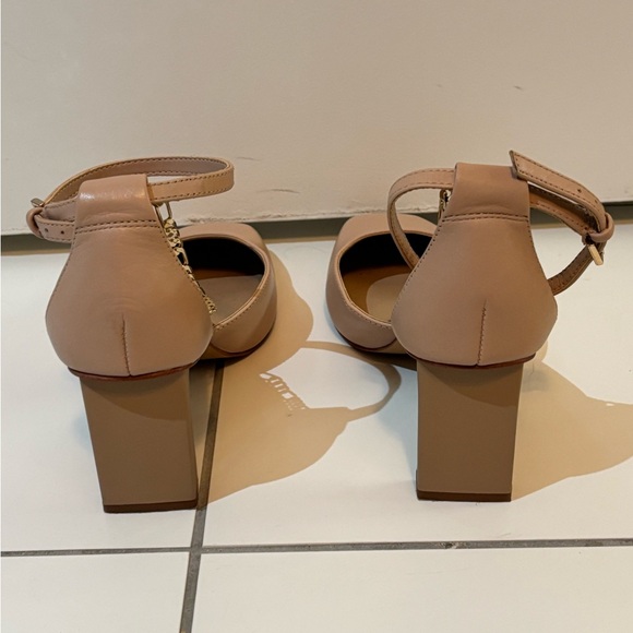 ALDO 2.5” Elegant Ankle Strap Heels with Good Chain Detail, Tan, Size 7. - Picture 7 of 11